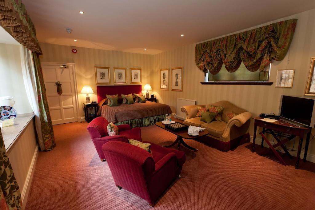 Buckland Manor - A Relais & Chateaux Hotel Broadway  Exterior photo